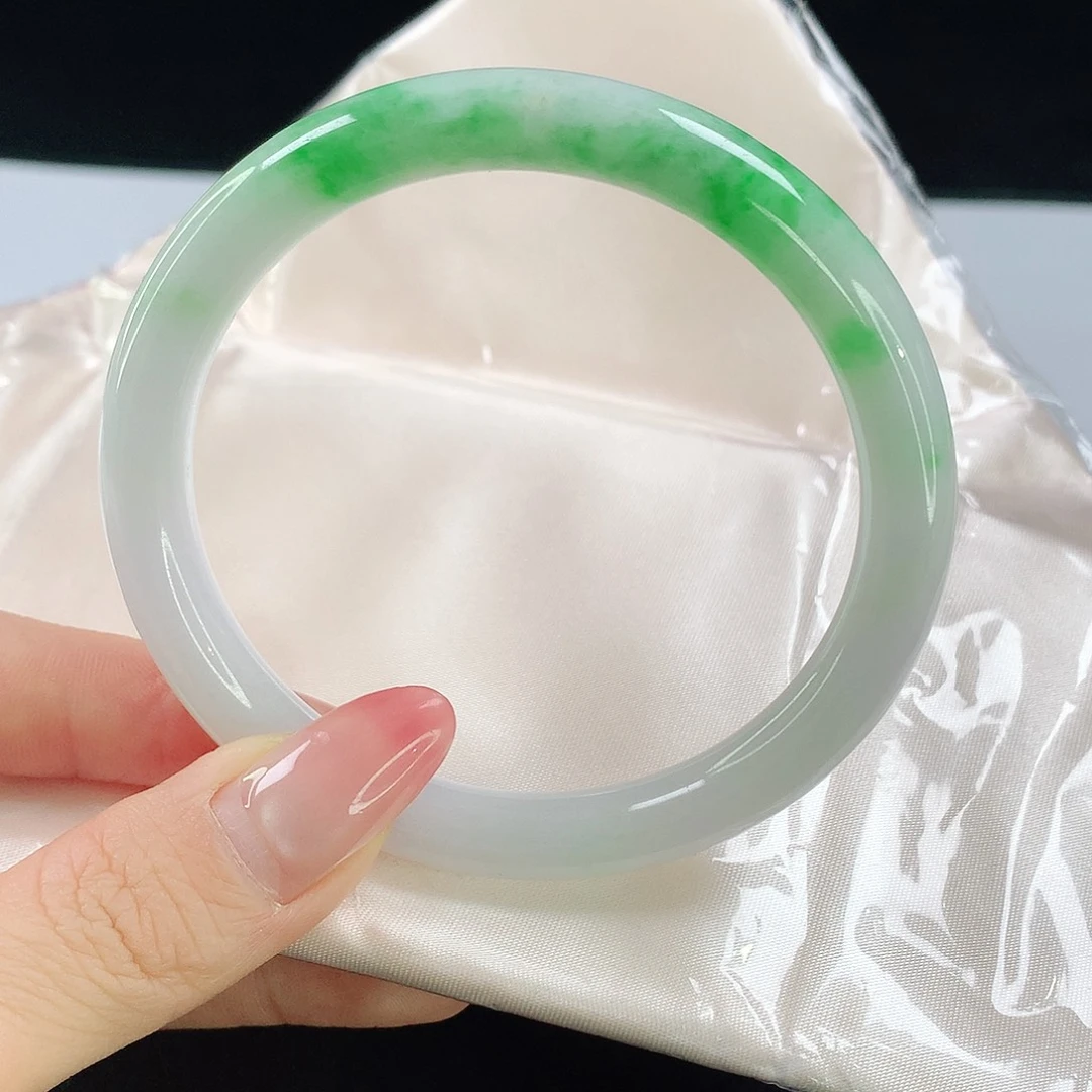 翡翠手镯未镶嵌220翡翠