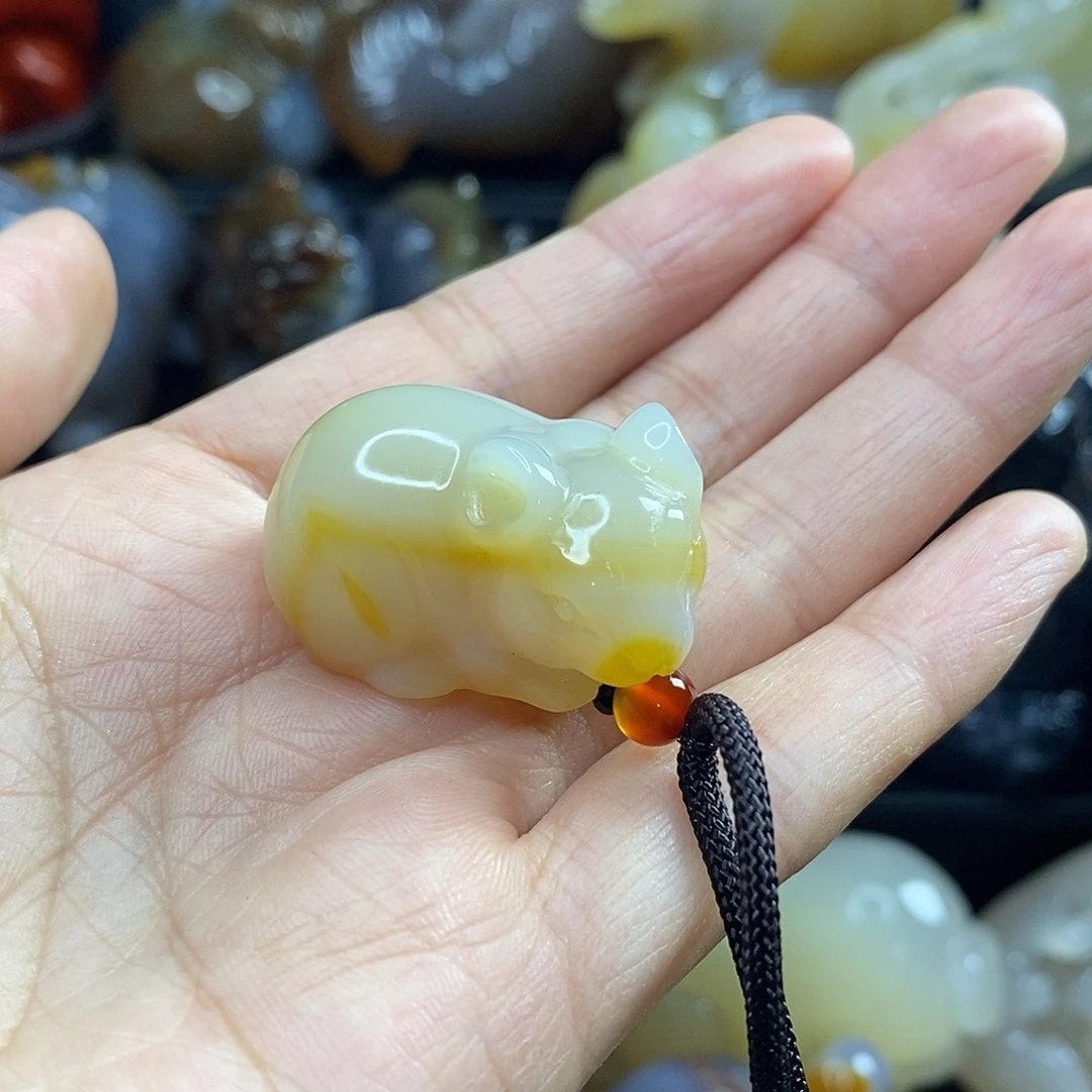 有***人玛瑙/玉髓未镶嵌吊坠