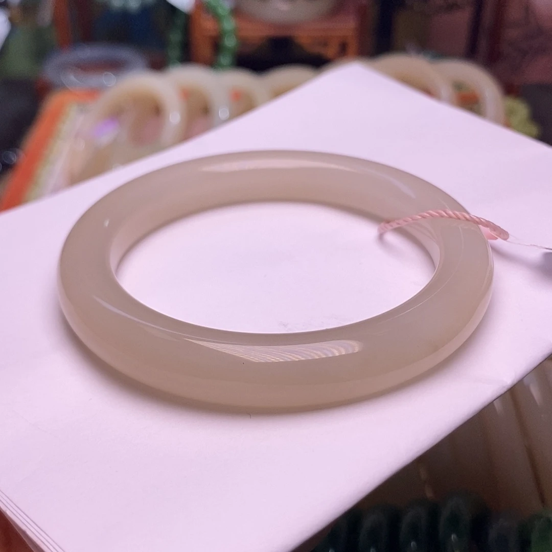 和田玉未镶嵌颈饰58毕业级浓色老矿料藕粉手镯