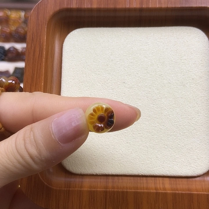 橄榄核吊坠小柿子15