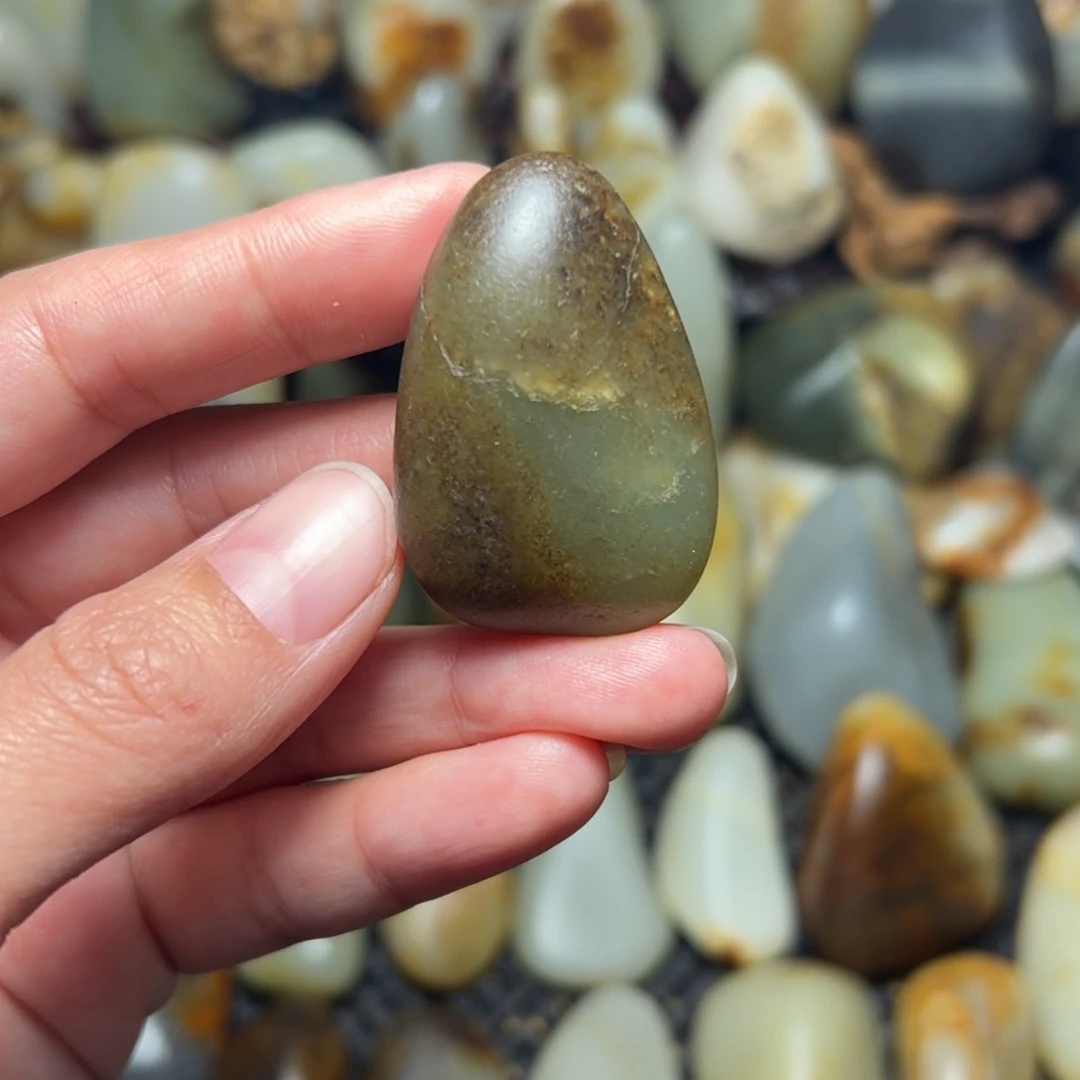 和田玉（青玉）A42未镶嵌