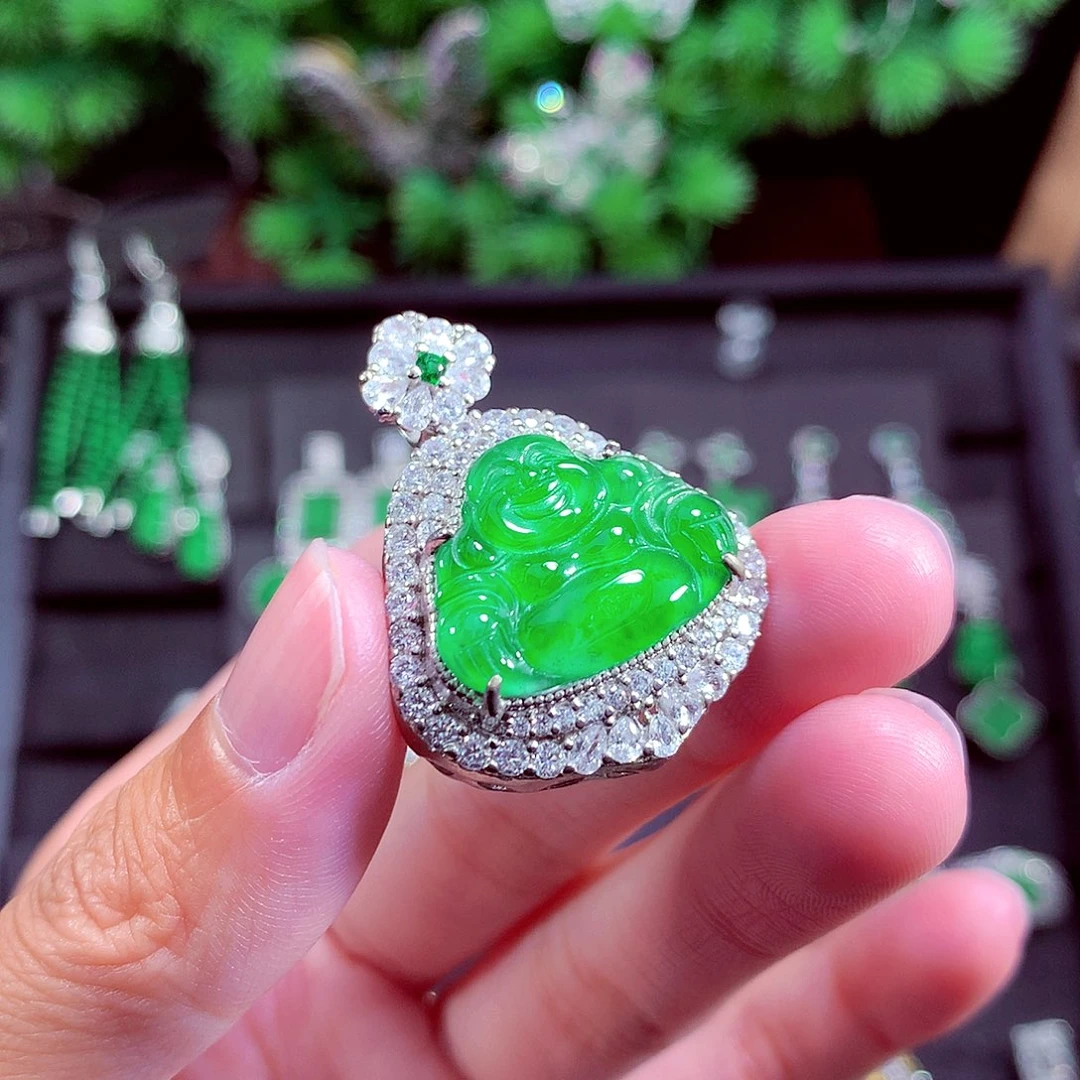 颈饰未镶嵌翡翠天然