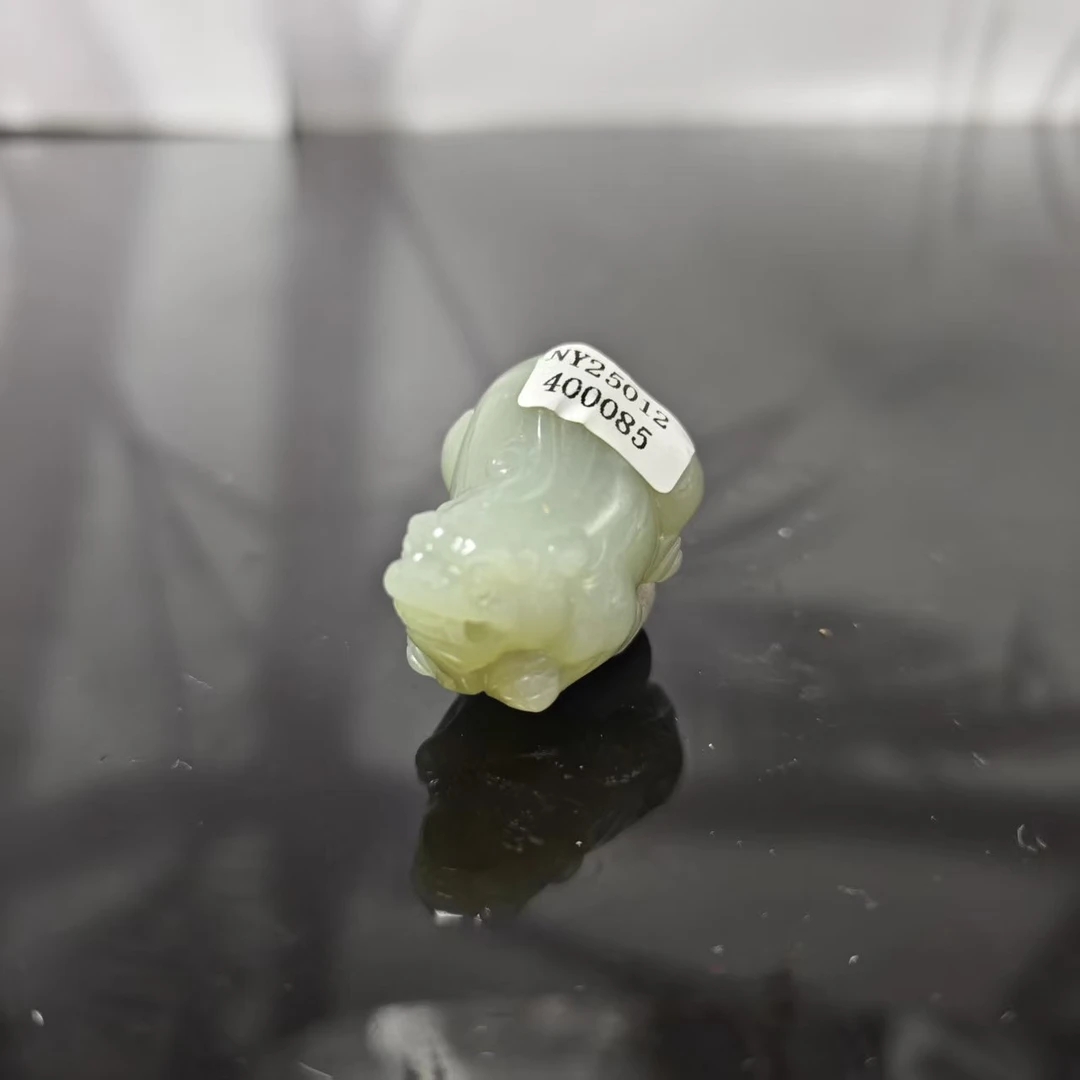 Q和田玉貔貅吊坠0085