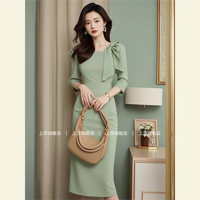 冬季上流社会御姐气质女神范高级感正式场合超好看显瘦绿色连衣裙