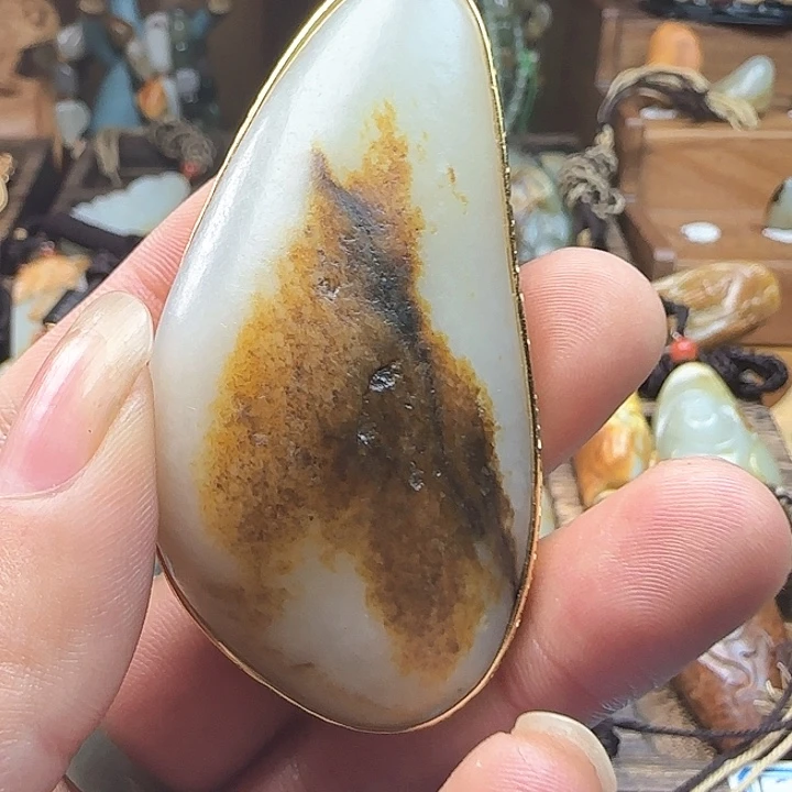 和田玉挂件未镶嵌村*