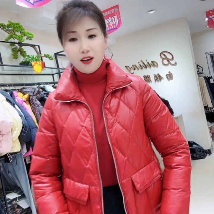 红色百搭时尚小款