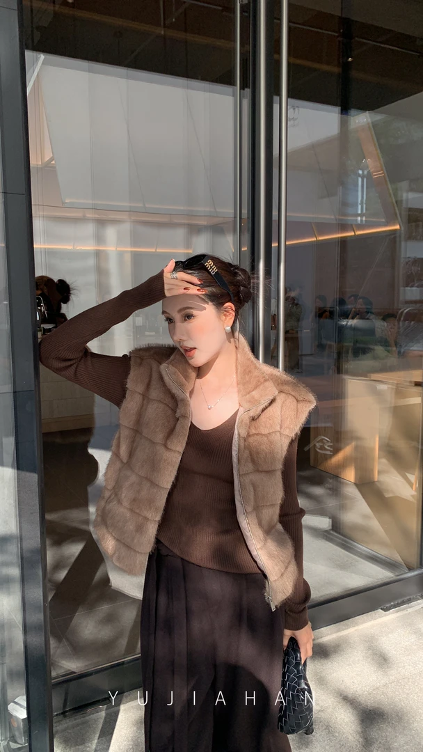 YUJIAHAN佳含-环保毛手工切割层层设计毛毛马甲轻奢高级无袖外套