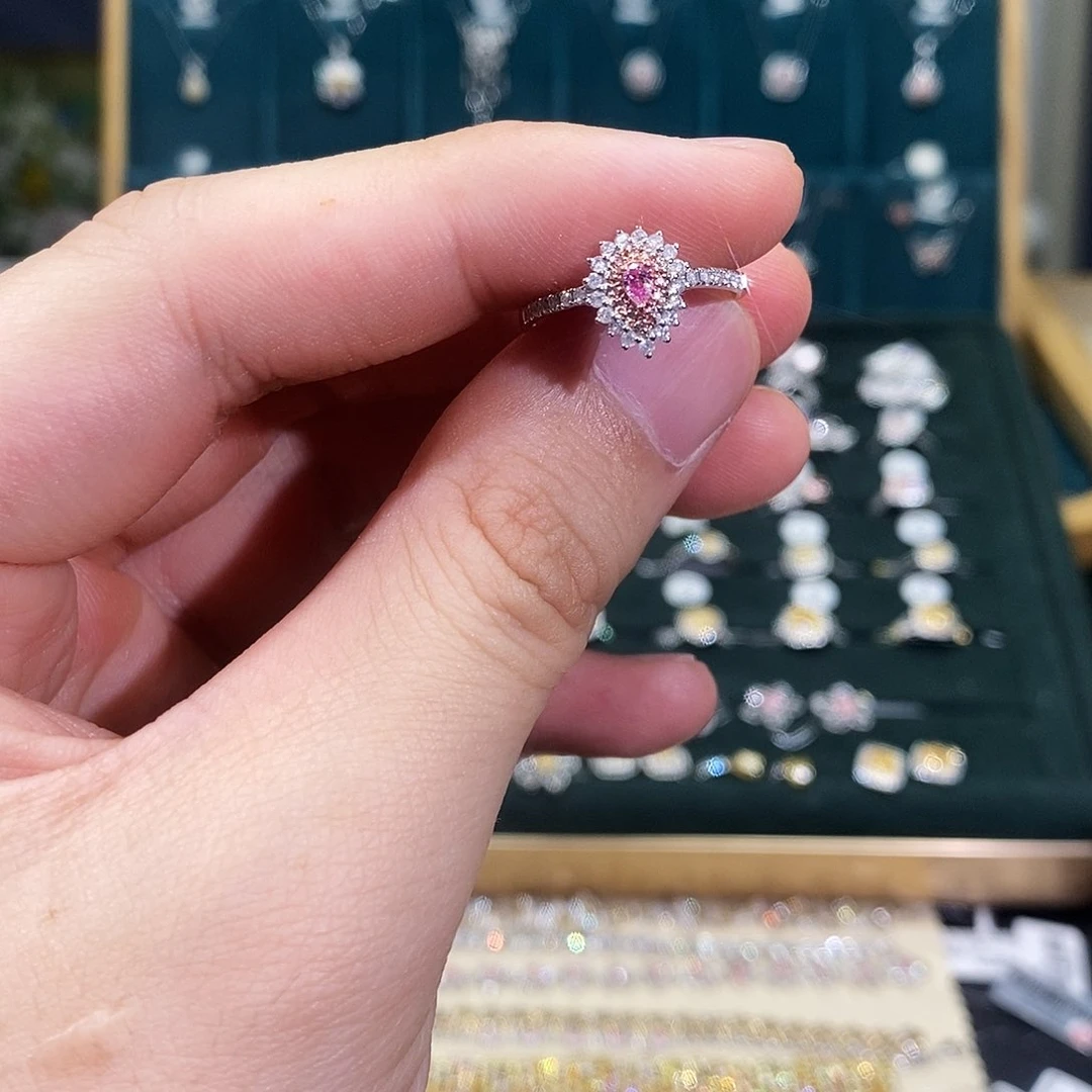 钻石戒指/指环18K金镶嵌戒指