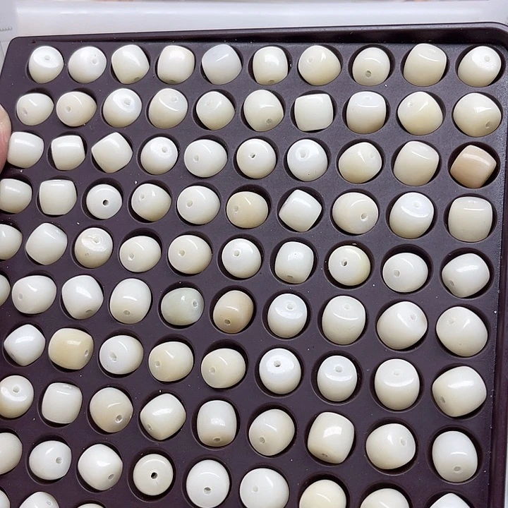 白玉菩提吊坠瑕疵11-10白玉直切50颗卡灯牌宠60颗