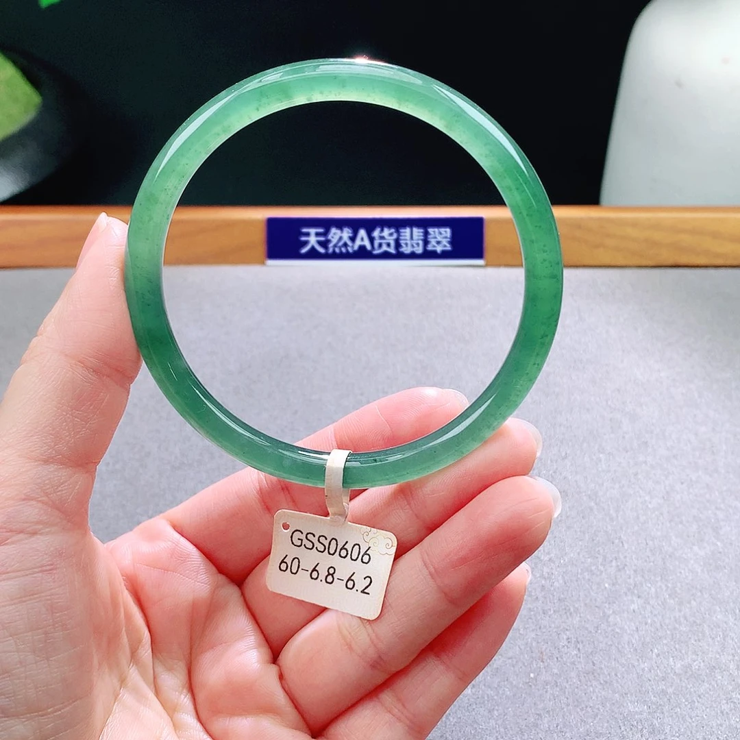 未镶嵌手镯翡翠天然翡翠手镯a货