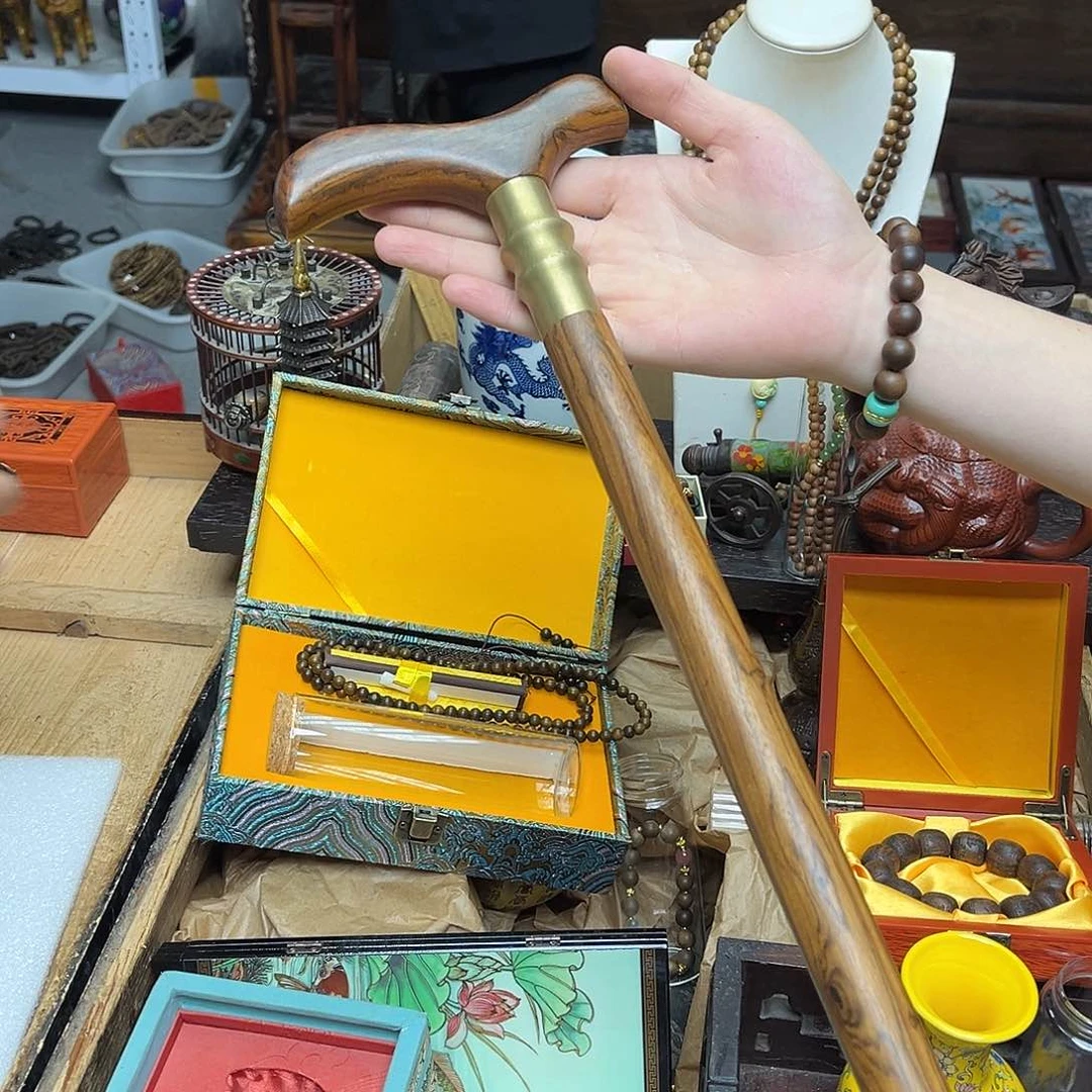 大叶紫檀（黑酸枝木类）