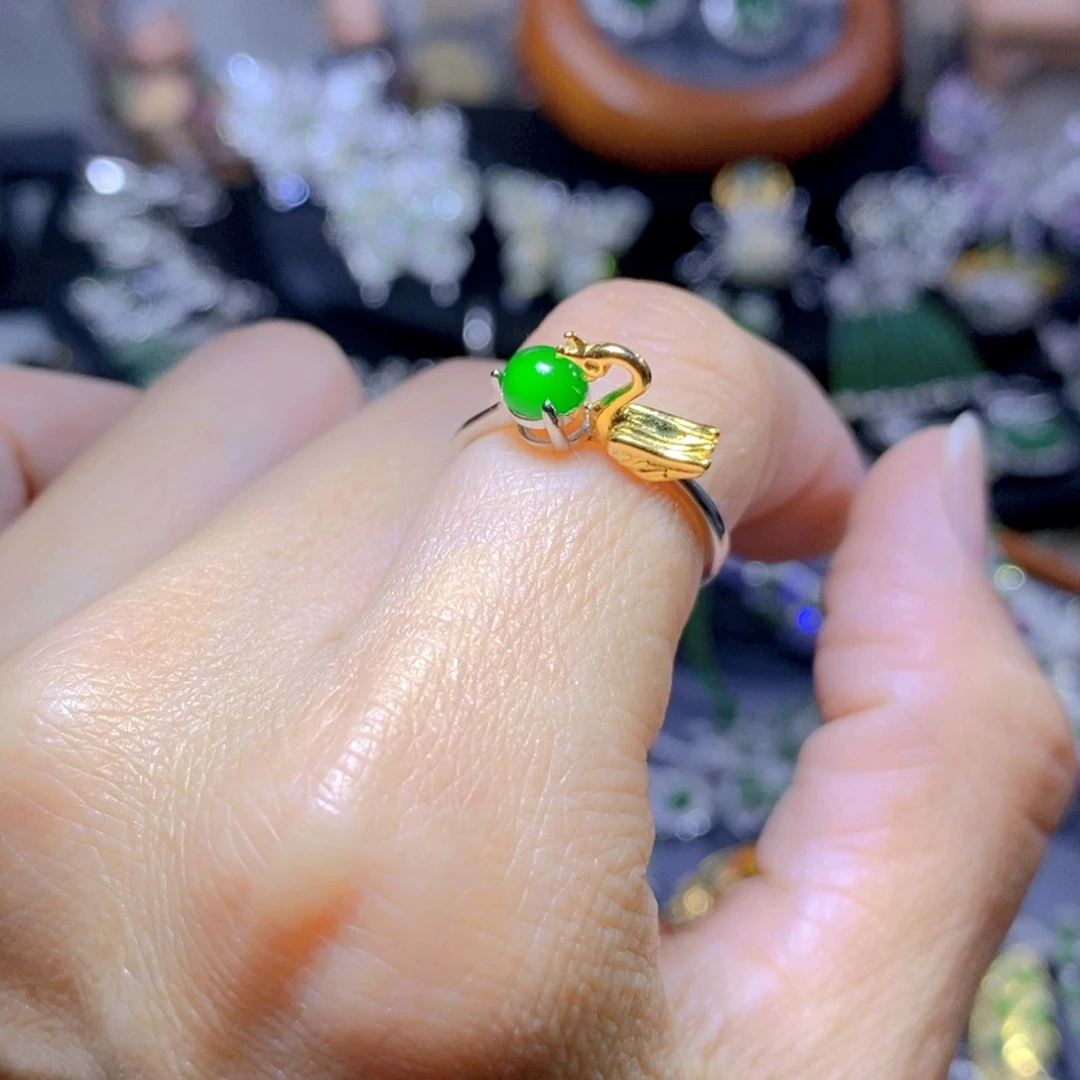 翡翠颈饰银S925镶嵌天然翡翠