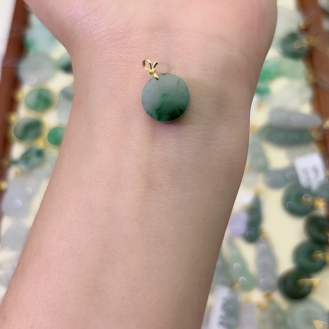 翡翠18K金镶嵌颈饰菡*无事牌