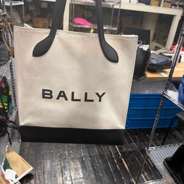 95新 BALLY/巴利 【龙】16PP08 黑白单肩托特包