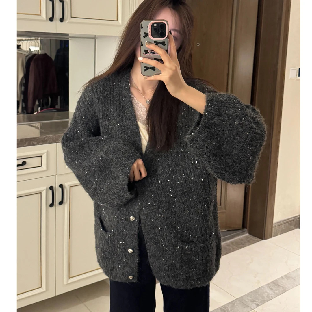 早秋慵懒风亮片v领毛衣外套女秋季宽松显瘦软糯中长款针织开衫厚