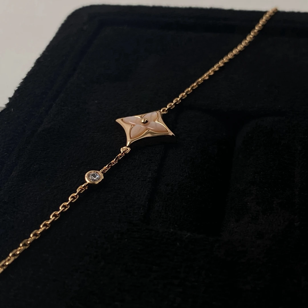 925银合成锆石手链 粉色单尖花手链 气质轻奢时尚百搭简约S0525