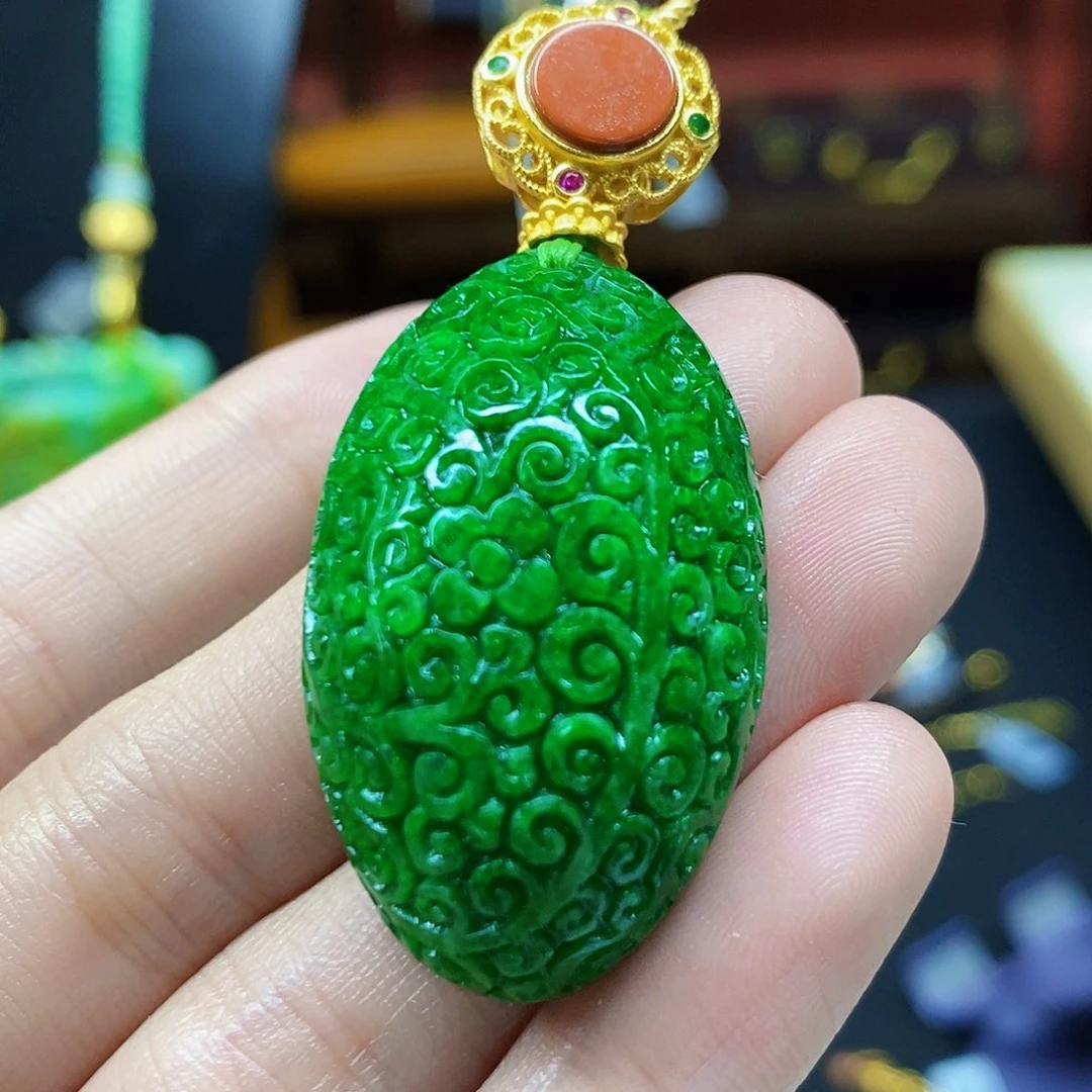 翡翠未镶嵌颈饰吊坠