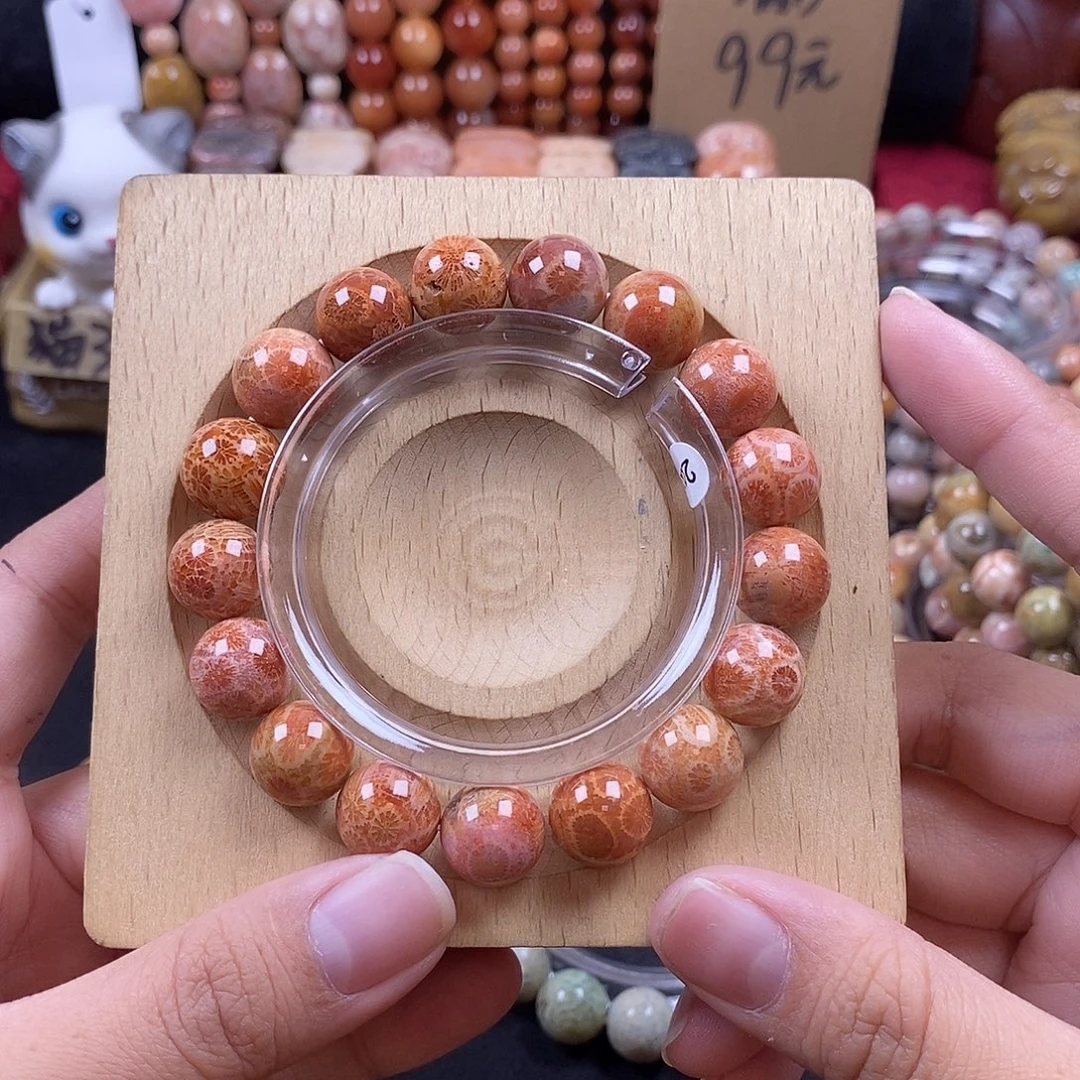 四***草硅化珊瑚（珊瑚玉）手串未镶嵌