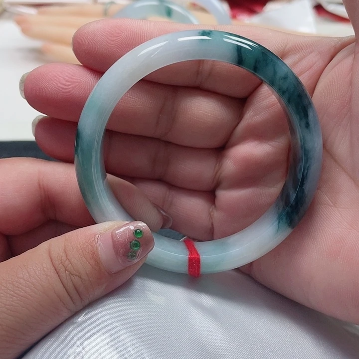 翡翠手镯未镶嵌缅甸翡翠手镯57圈