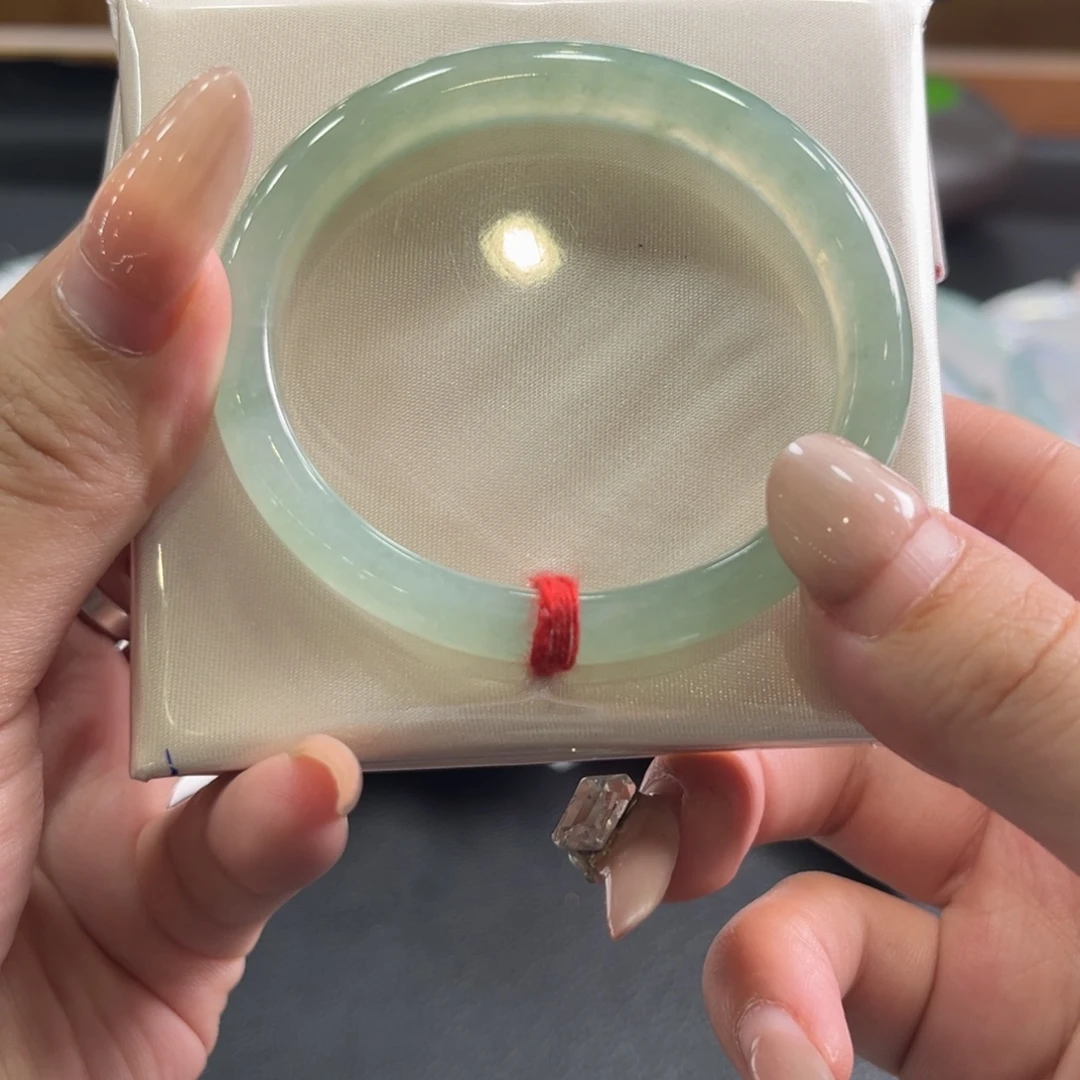 翡翠未镶嵌手镯52贵妃冰绿