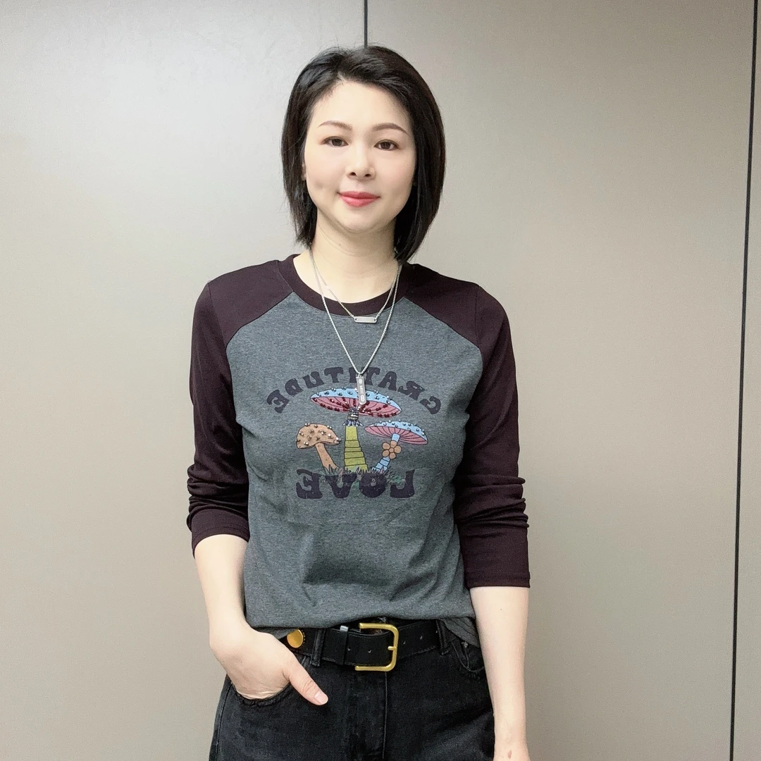 【魅力风】套头女士女款长袖圆领印花女秋冬长袖撞色T恤6617款
