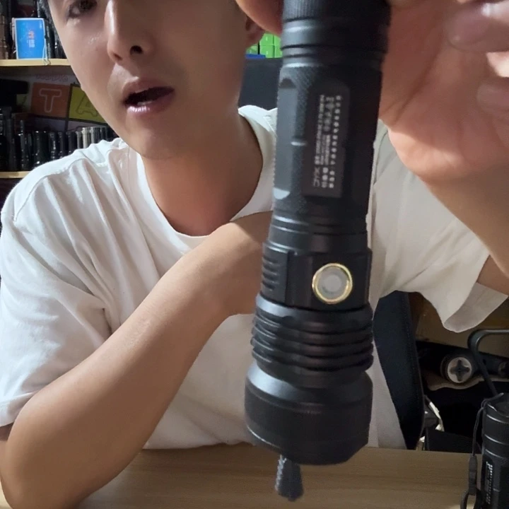 钓鱼熊26650手电P50