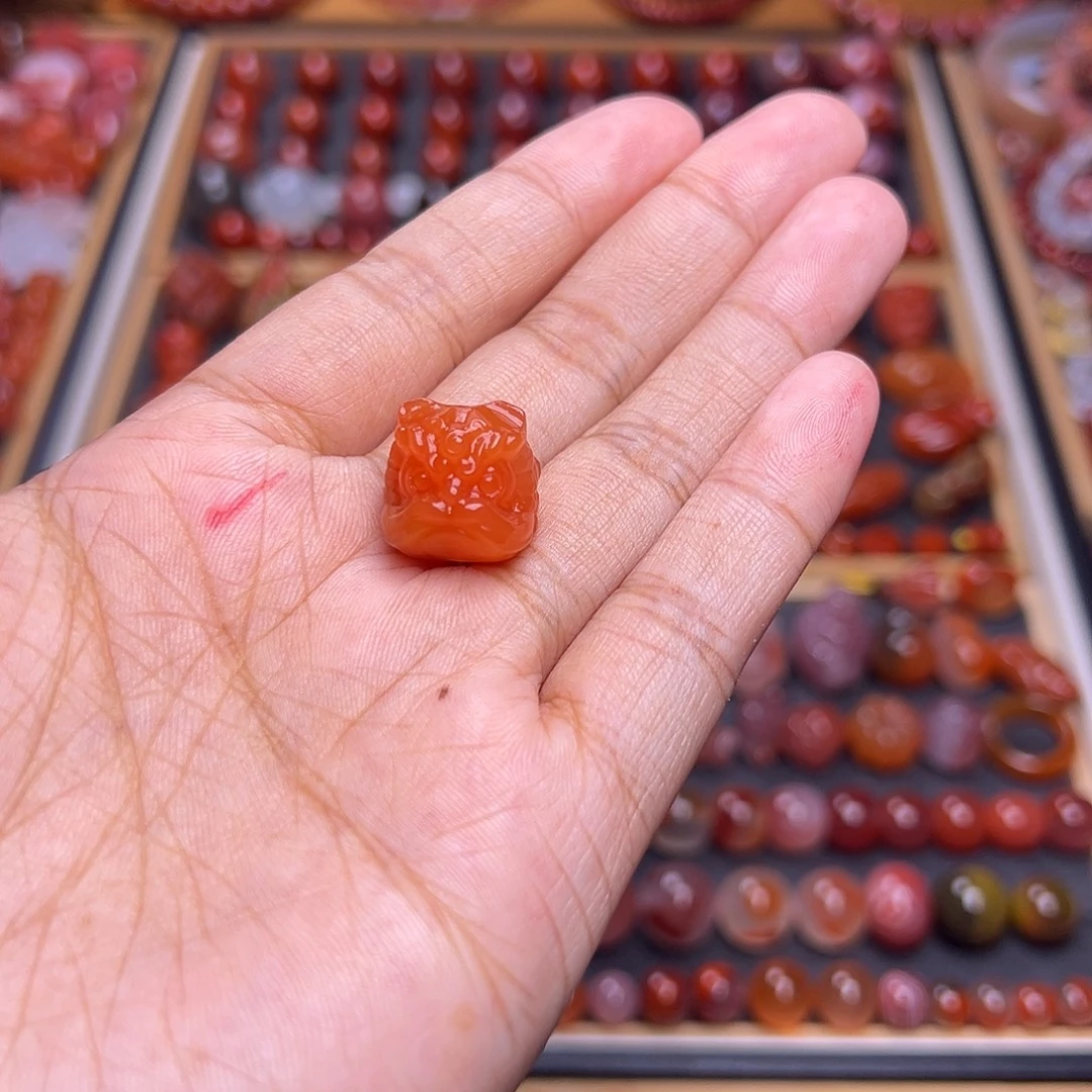 汁***^南红玛瑙未镶嵌珠宝奇石福利价