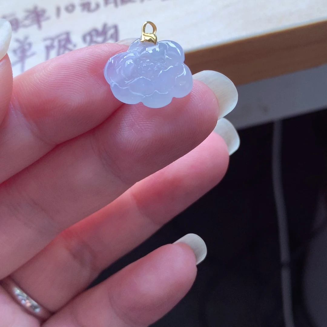 翡翠颈饰18K金镶嵌吊坠