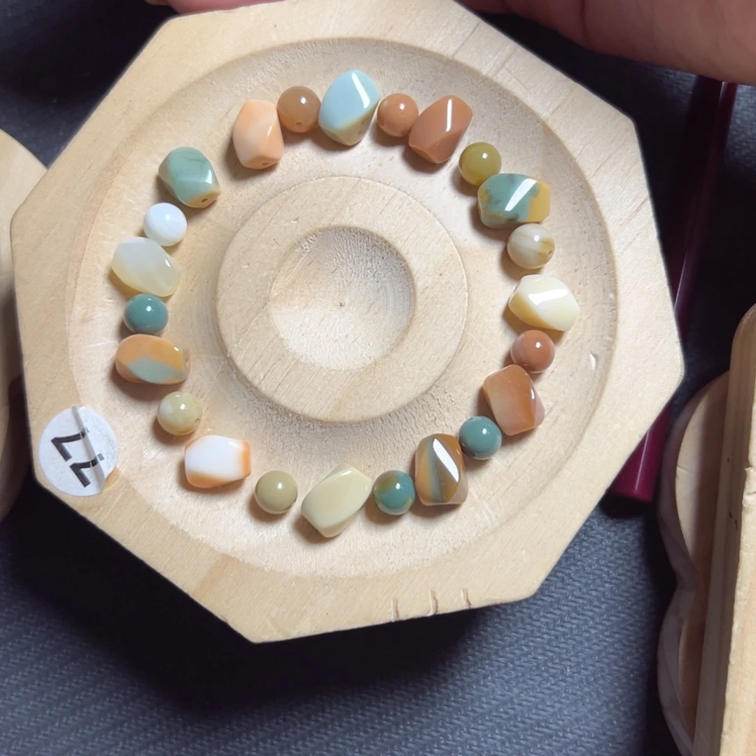 水***灵未镶嵌手链石英质玉154