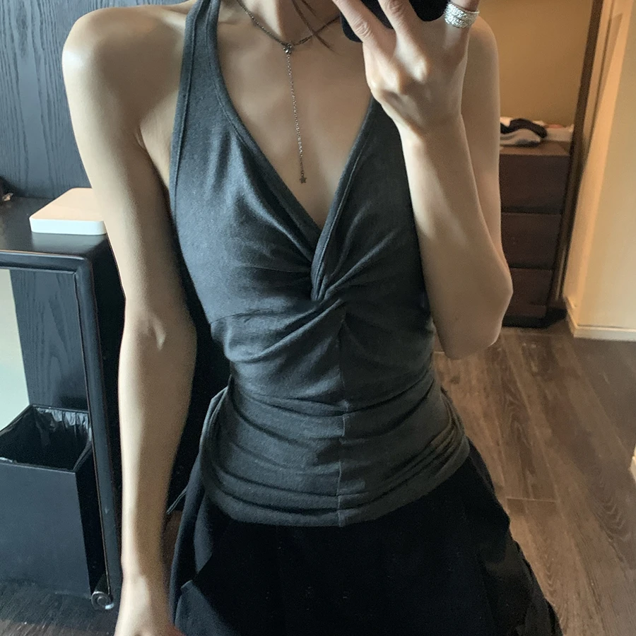 纯欲辣妹修身挂脖V领褶皱吊带女外穿小众设计感扭结上衣女