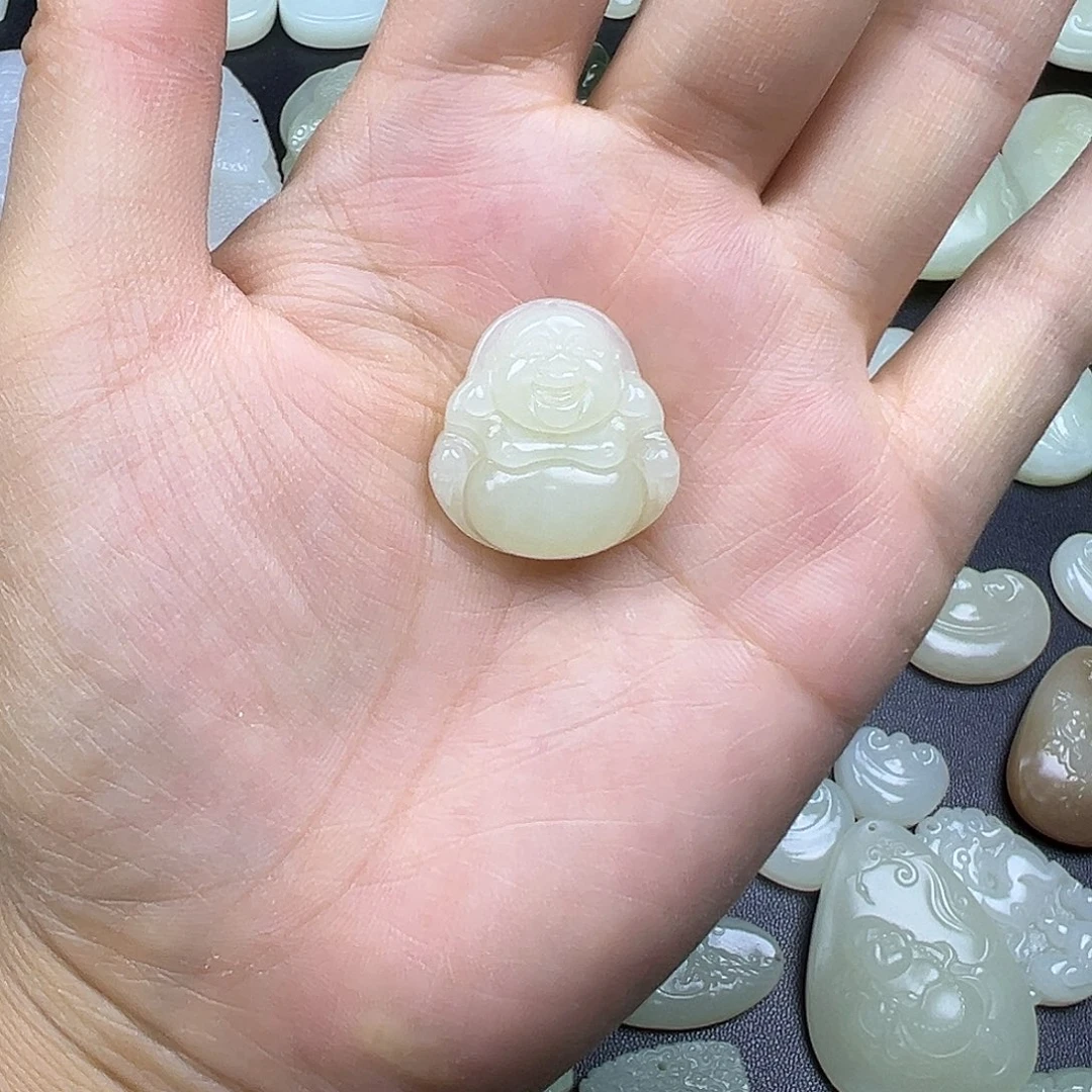 和田玉未镶嵌吊坠(赠链)