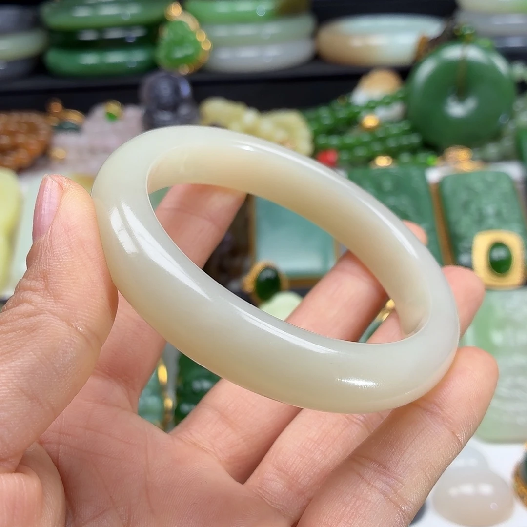 @****和田玉未镶嵌颈饰