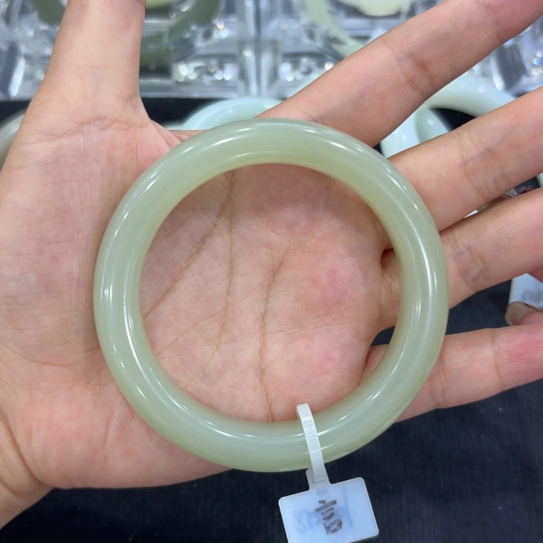 和田玉手镯未镶嵌圈口56➕