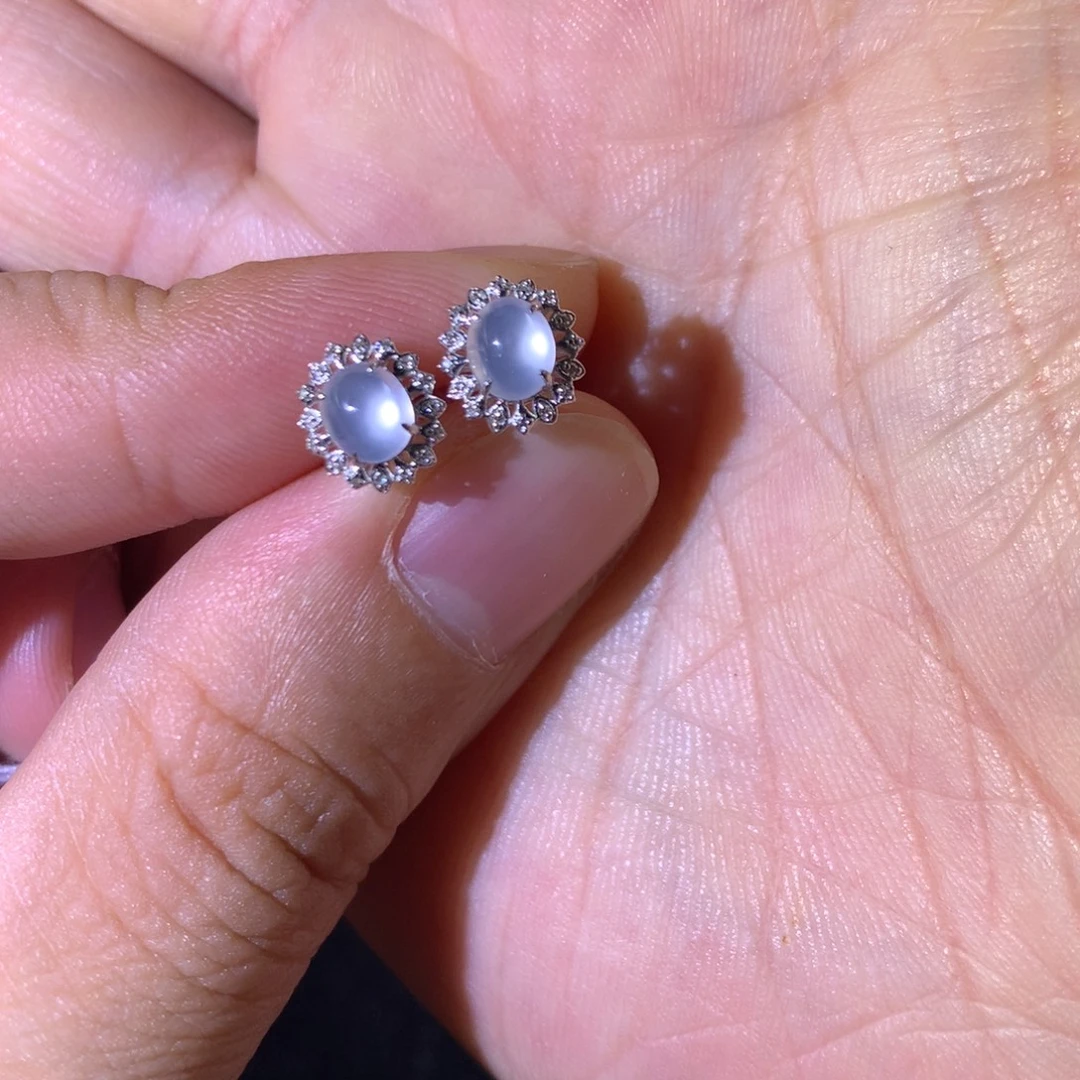 翡翠18K金镶嵌耳饰翡翠