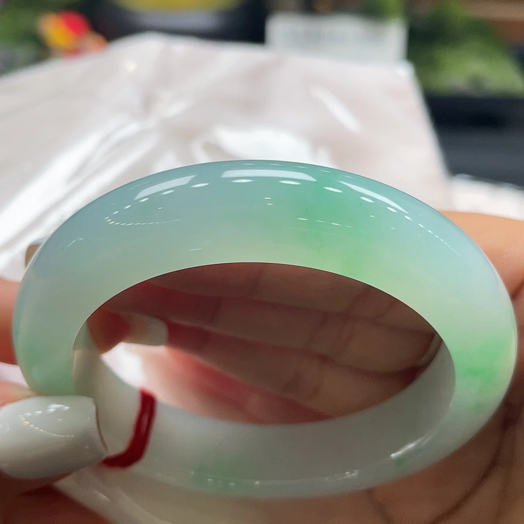 翡翠手镯未镶嵌56号53.1