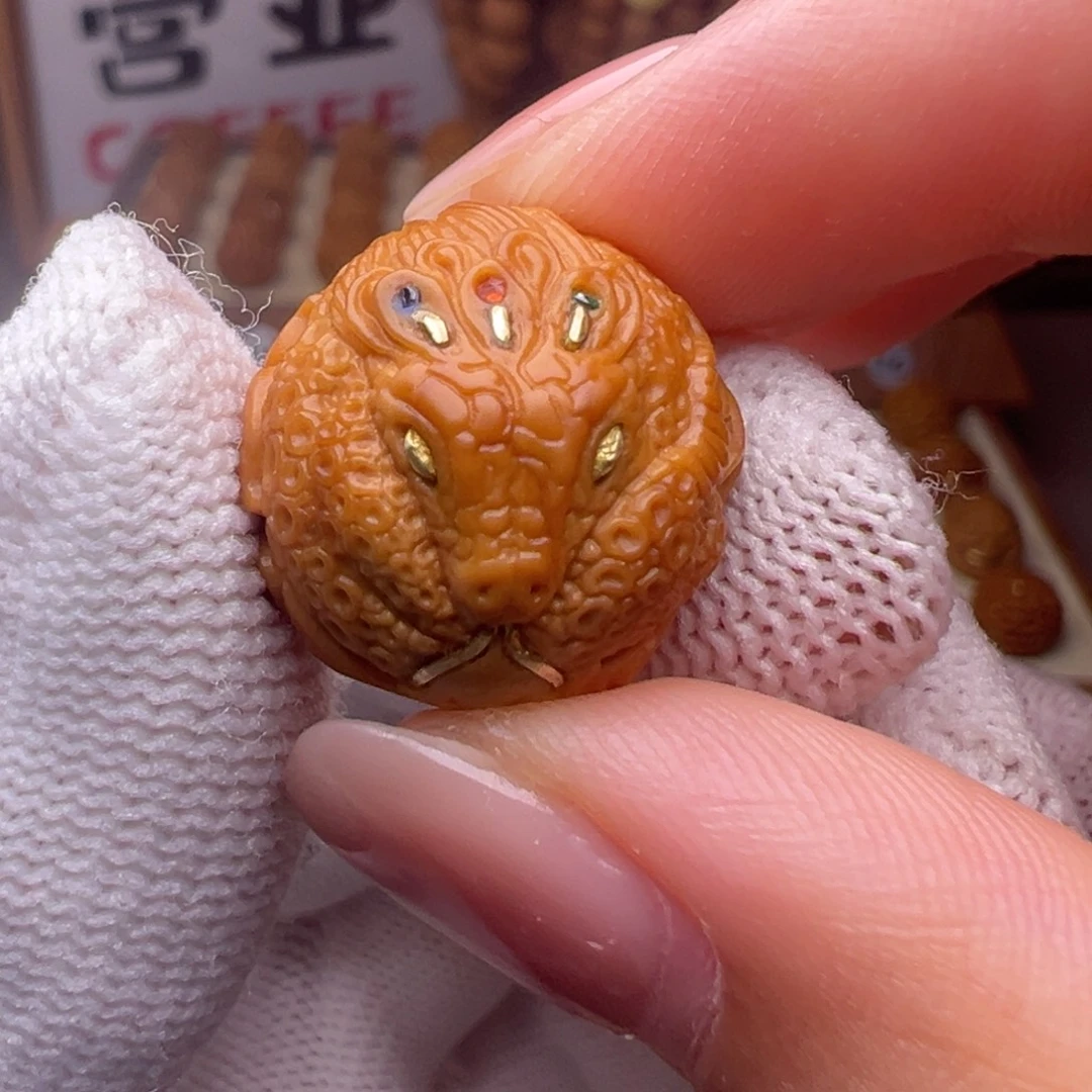 猴头核桃把件镶嵌款灵蛇全品有正常封口线