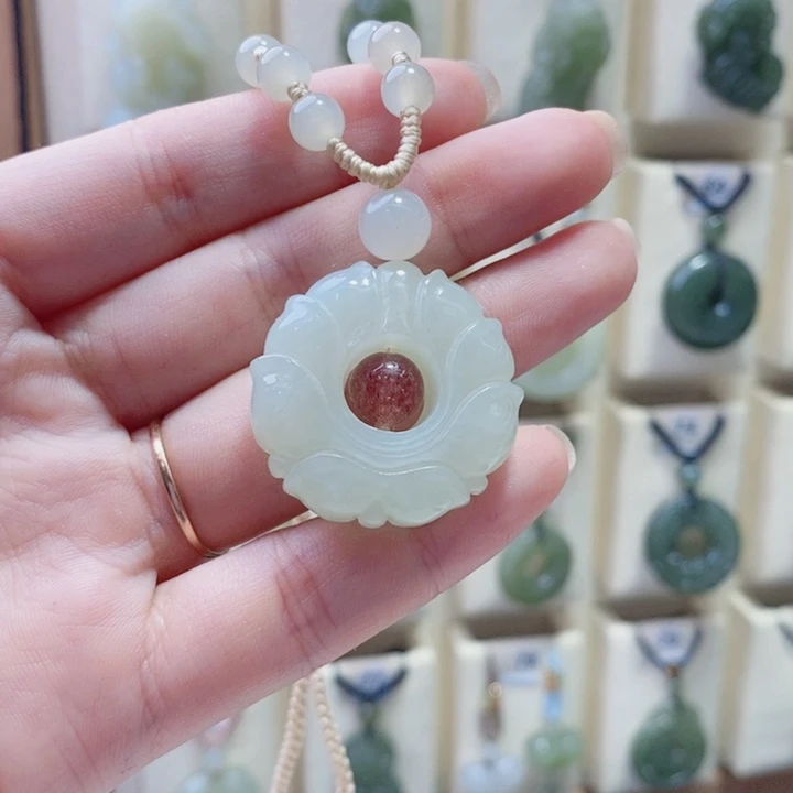 和田玉未镶嵌颈饰