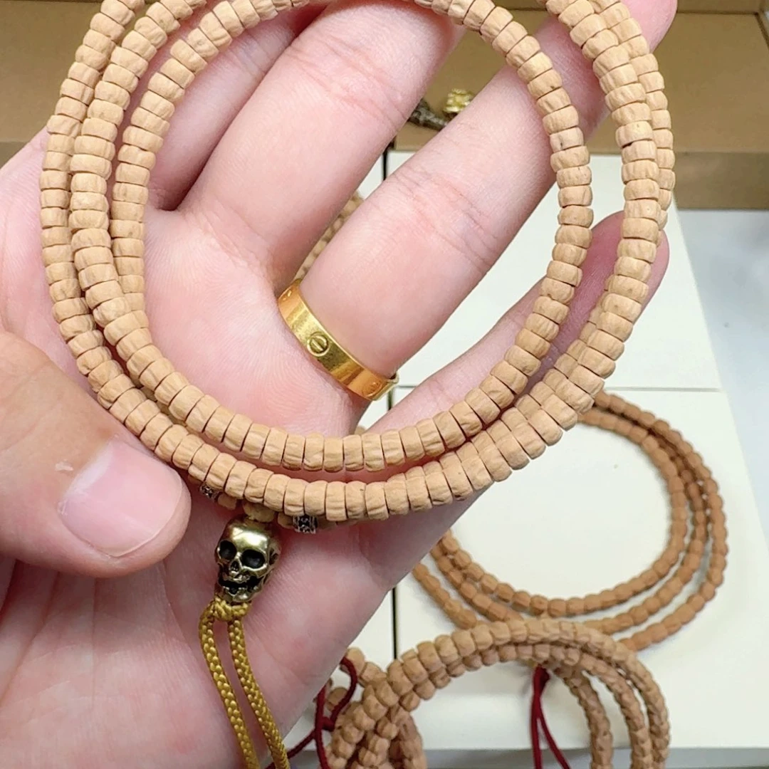 猴头核桃吊坠百香籽药片