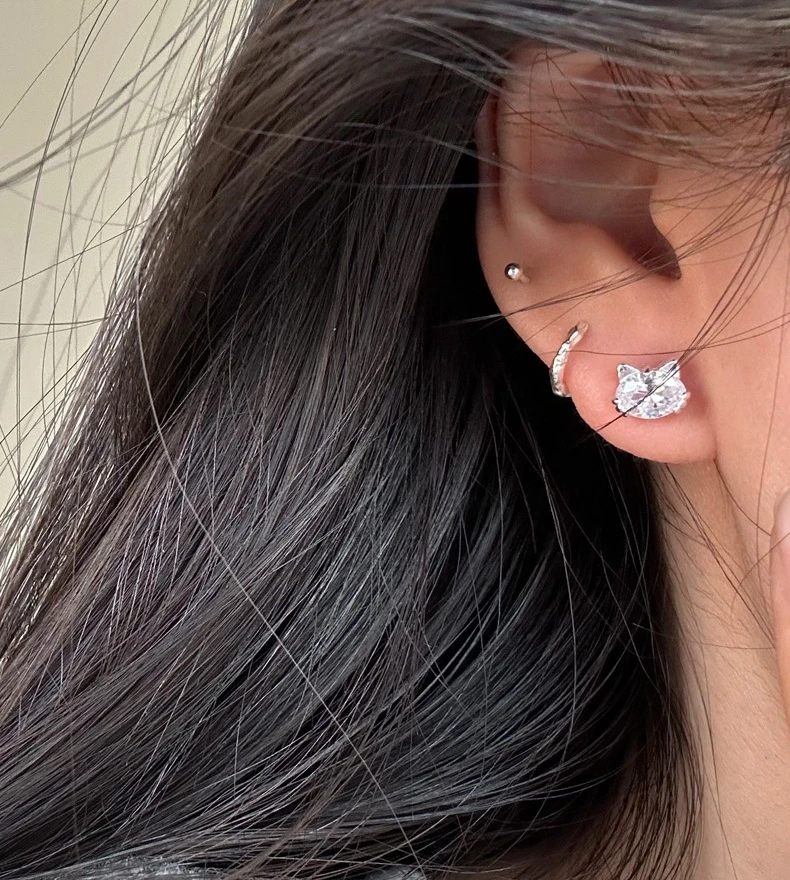 足银合成锆石耳饰 999足银猫咪锆石耳钉女简约可爱甜美气质耳钉