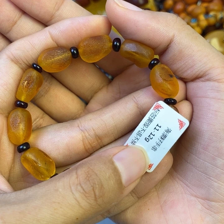 未镶嵌琥珀珠宝奇石