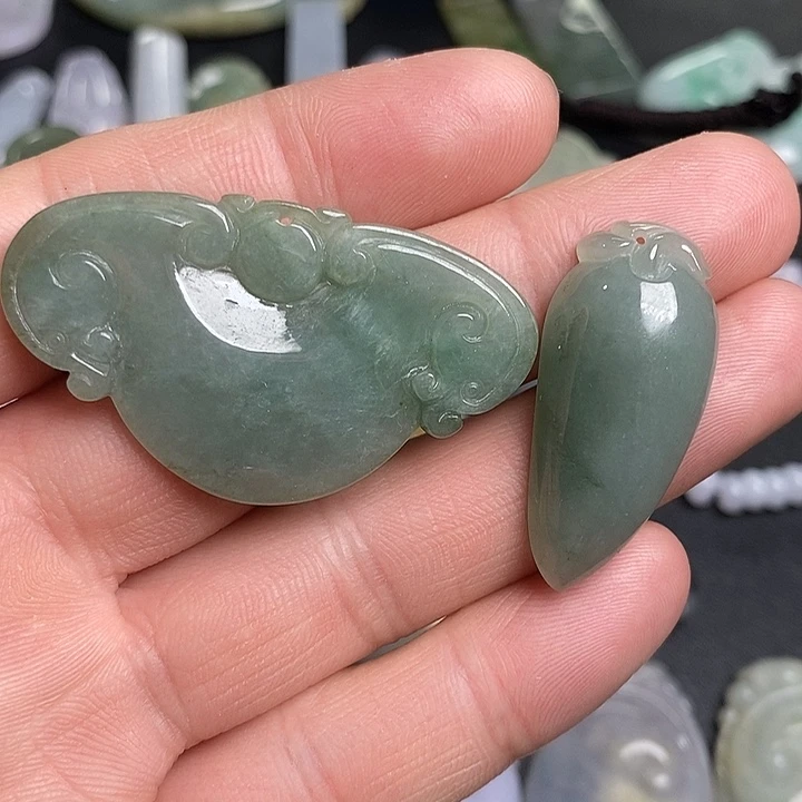 翡翠未镶嵌颈饰天然翡翠23