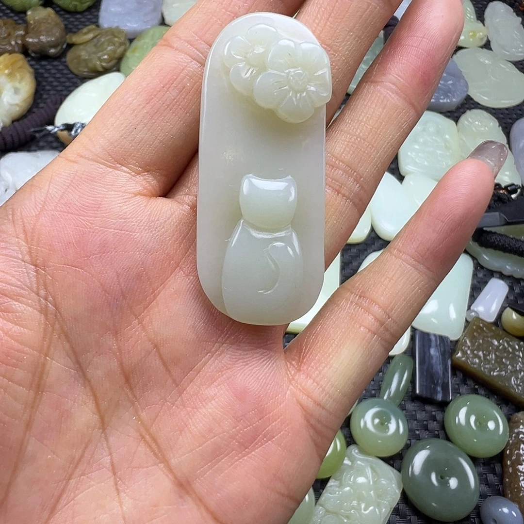 和田玉未镶嵌吊坠(不含链)卡51.8