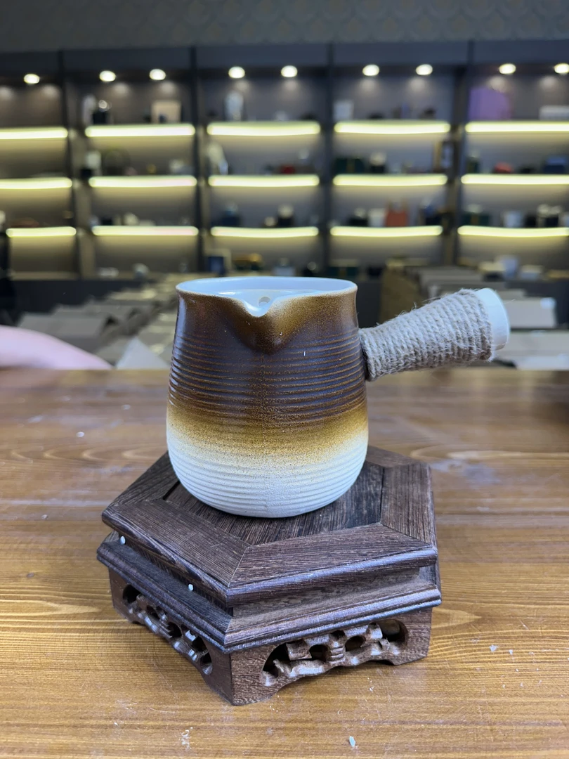 【闪购商品】c侧把防烫手带过滤煮茶壶陶罐煮奶罐