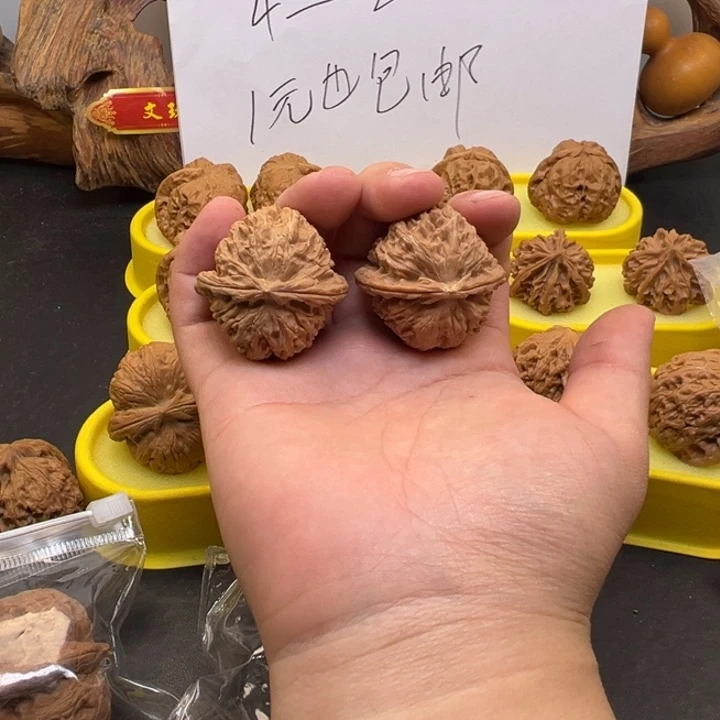 核桃黄尖，白狮子，37尺寸