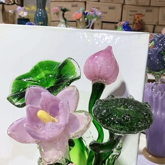 琉璃花瓶高45厘米宽9厘米