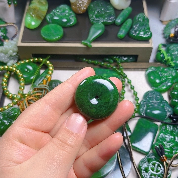 颈饰未镶嵌和田玉（糖玉）听**忧