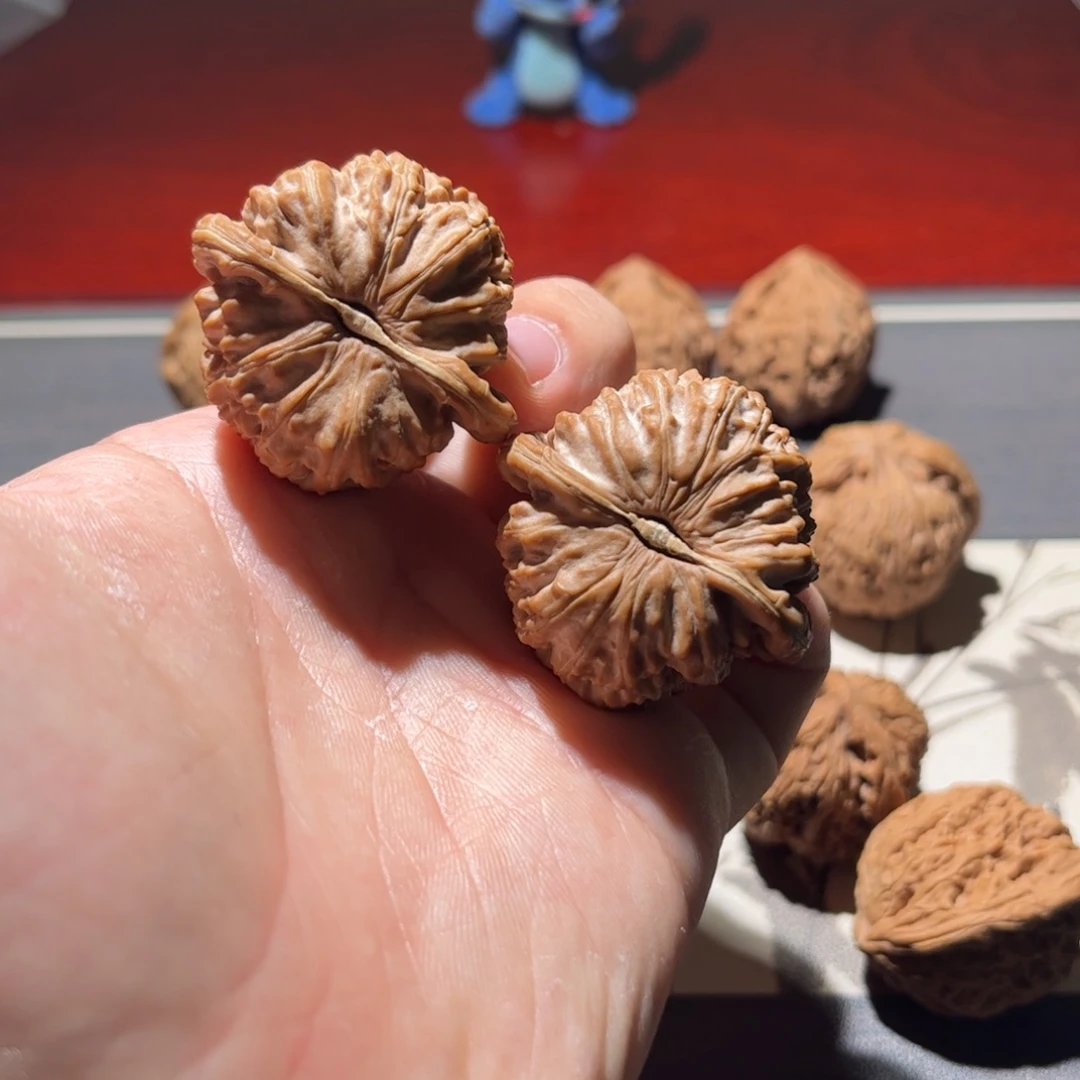 玩***家文玩核桃吊坠40白狮子