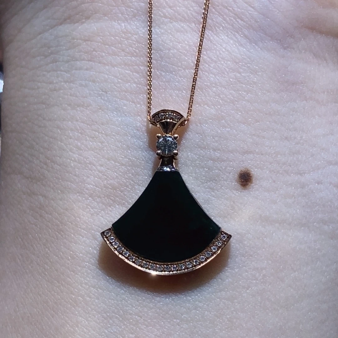 翡翠18K金镶嵌套链