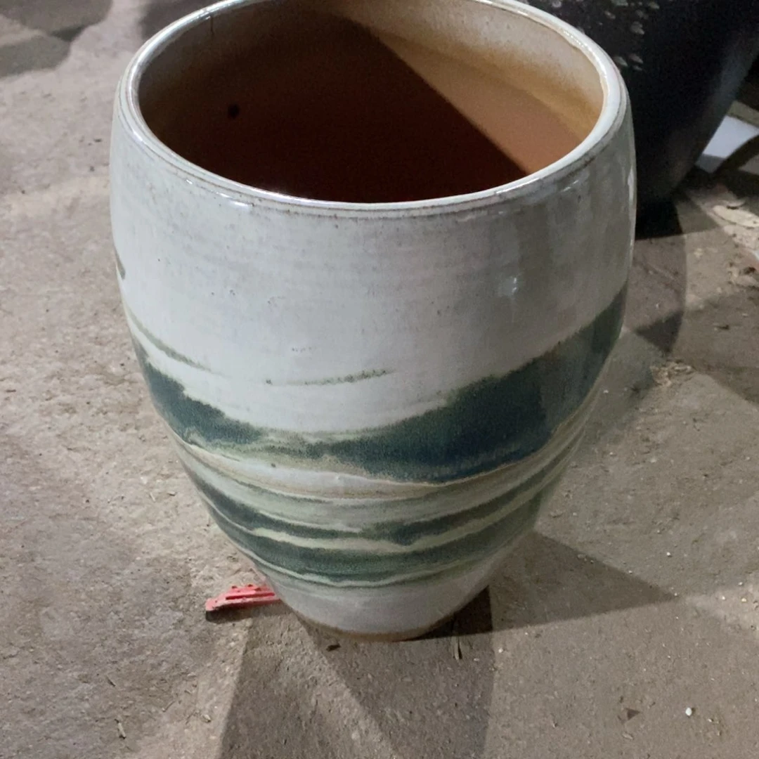 红陶瑕疵18/28；vnb