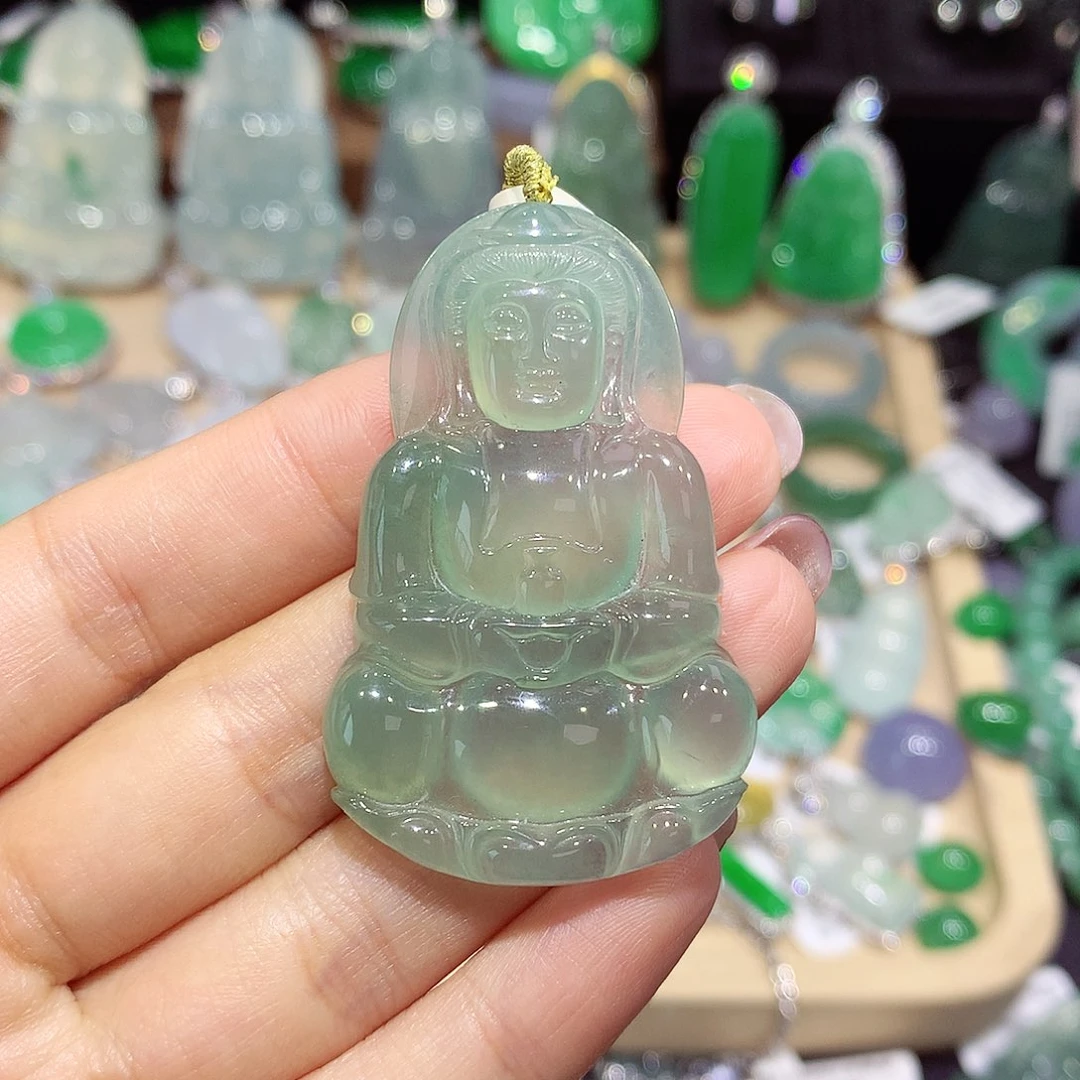 颈饰18K金镶嵌翡翠观音